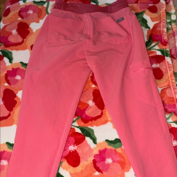 FIGS Zamora Hot Coral Scrub Pants - Picture 3 of 4